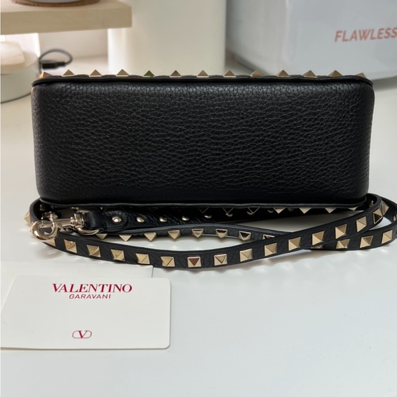 Valentino Garavani Rockstud Calfksin Small Shoulder Black Bag - Picture 7 of 8